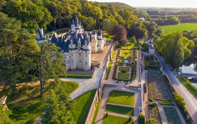 Hiking Destinations for Solo Travelers: Loire Valley, France