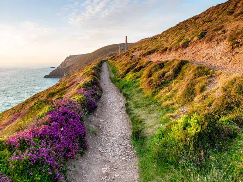Hiking Destinations for Solo Travelers: South West Coast Path, England