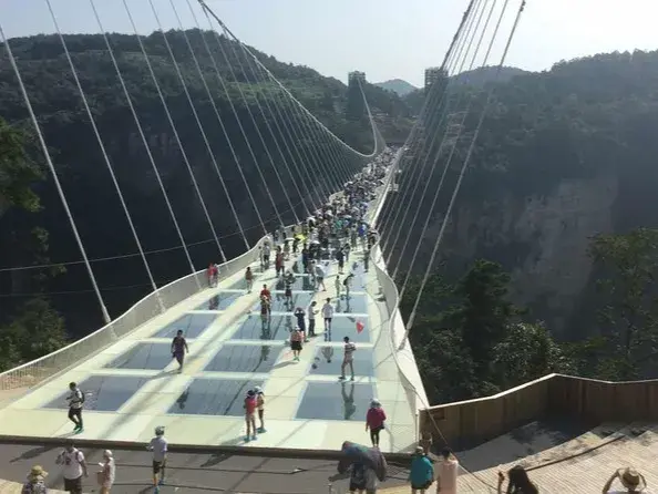 Tianmen Mountain Travel Guide: The Walk of Faith Skywalk